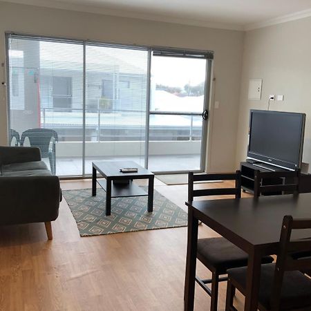Apartment In Queens Park Перт Экстерьер фото